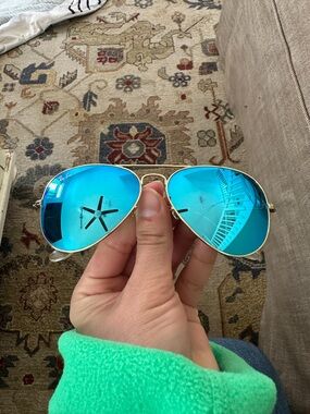 Raybans Aviator Gold Frame Blue Lenses